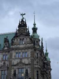 Frost & Found: Chasing Christmas Magic in Hamburg