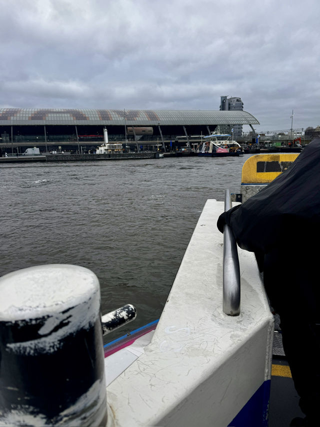 Amsterdam: A Journey Through Charm, Canals, and Culture 🇳🇱
