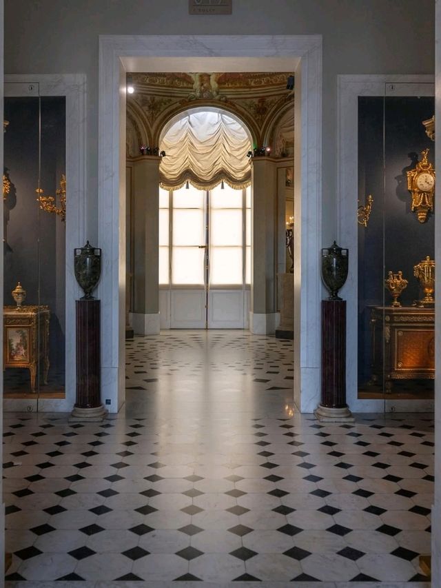 🖼 The Louvre: A Palace of Art, Time, and Wonder 🎨🇫🇷