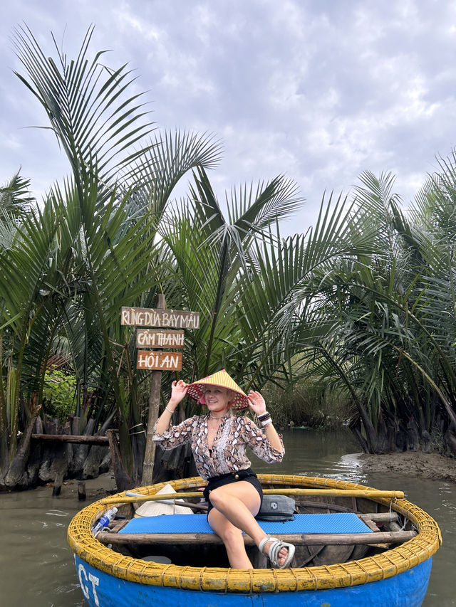 This river boat 🚤 makes you crazy 🤪  This river boat 🚤 makes you crazy 🤪