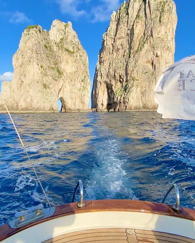 The Magical Isle of #Capri: Soaked in Blue 💙