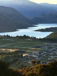 Autumn Story - Golden Wanaka Town