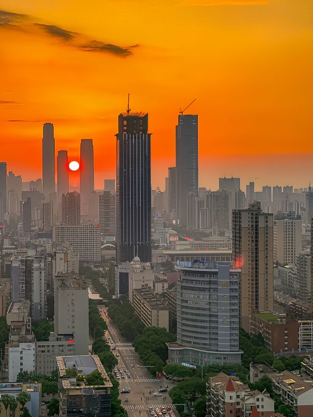 宇宙的中心萬家麗，土到極致就是潮