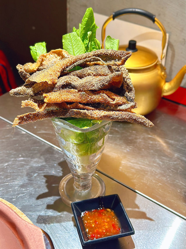 同朋友聚餐，就愛牛腩牛雜煲的煙火氣！