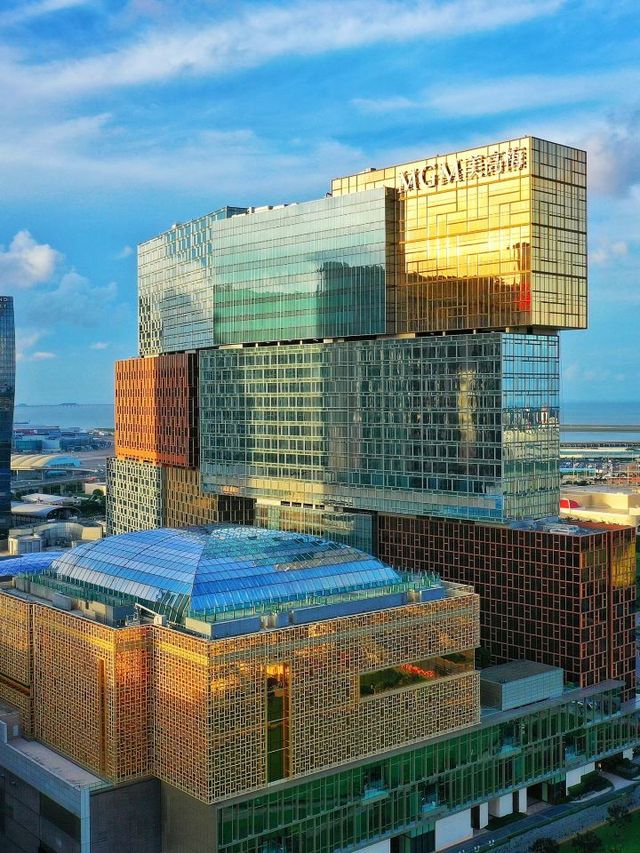 🌟✨ Macau's Marvelous Stays: Top 5 Hotels with Breathtaking Views! ✨🌟