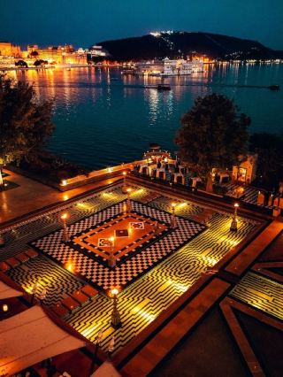 π Udaipur's Luxe Leela Palace: A Regal Retreat π°β¨