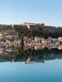 Athens Awaits: Stay Splendid at The Dolli 🏛️✨