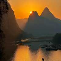 Capture beautiful sunsets at li river Guilin