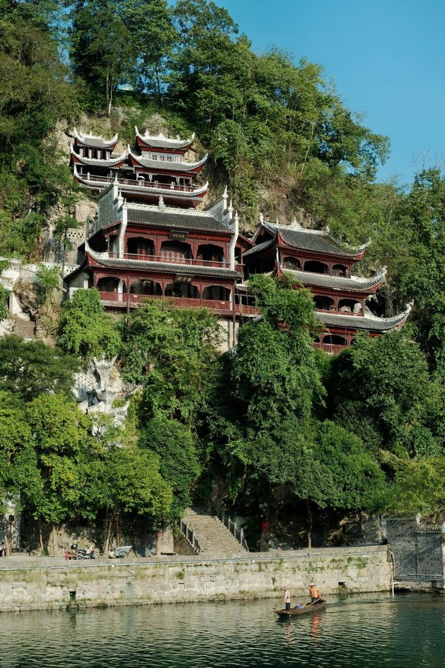 鎮遠|遠觀青龍洞古建築群。