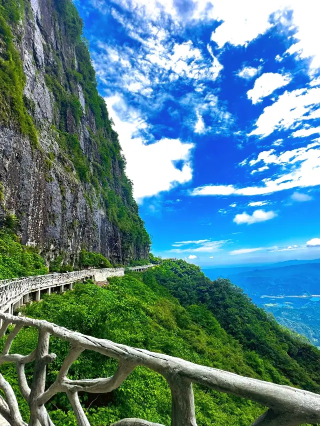 Hongya: 2-Day Itinerary