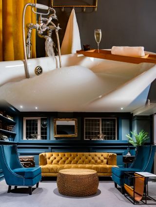 A British paradise hidden in Macclesfield: The Bridge Hotel