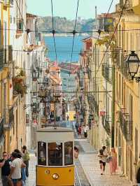 A Mountain City and the Colorful Lisbon🇵🇹