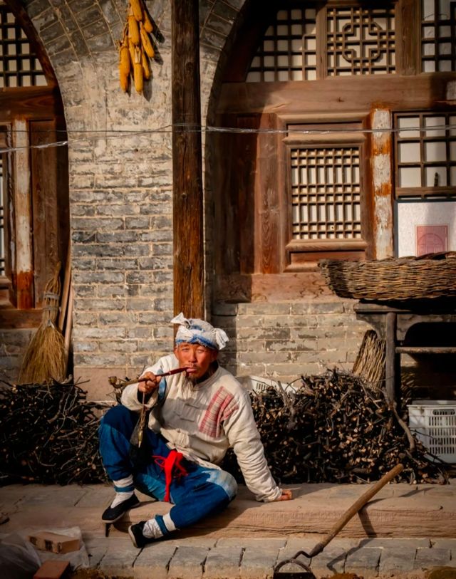 青磚黃土，山西唱歌陝西聽。