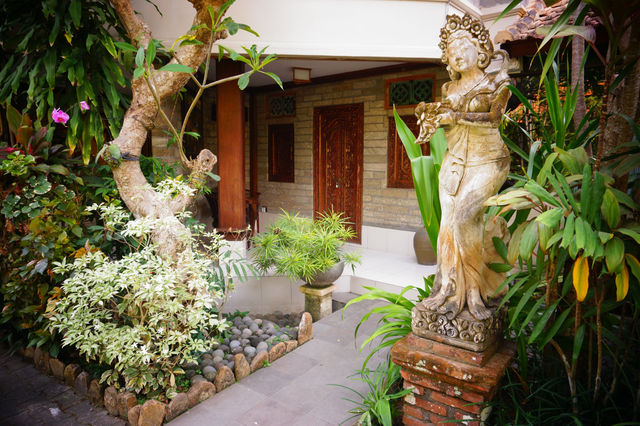 塔曼哈魯姆小屋酒店｜寧靜綠洲