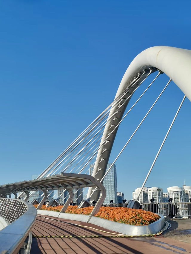廣州漫步：從歷史古韻到江心奇橋