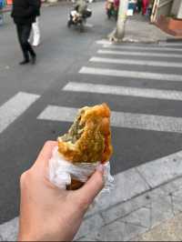 Smelly Snacks, Sweet Bites & Russian Vibes on Nanjing Road! ✨🛍️🍜🍦