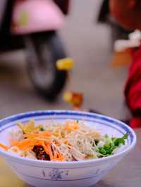 為了頓飯，跑了一座城，建議吃完在離開昆明