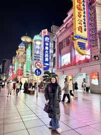 Explore Shanghai never bored with city light