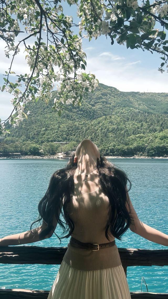 隴南文縣天池 一半在隴上，一半在江南