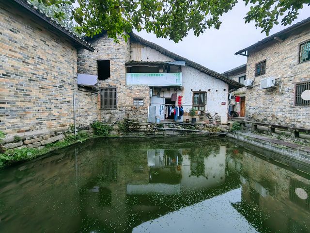湖南岳陽張古英村當大門