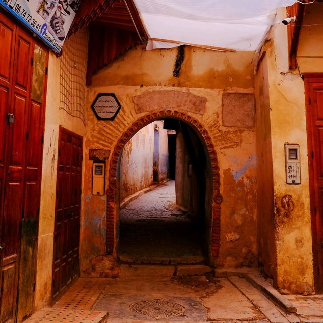 🌟 Fes – Where Time Twists Through Every Alley 🌟 Fes – Where Time Twists Through Every Alley