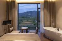 逃離城市！婺源溪邊咖啡民宿，將日子過成詩