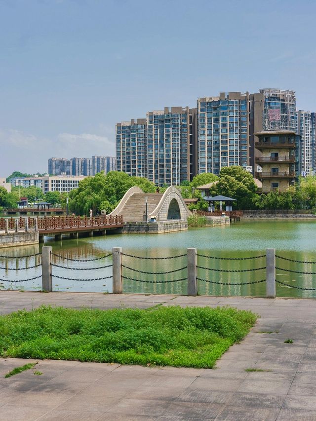 長沙散步天花板!住豪生步行去月湖,晚風+燈光美到不想走! 長沙散步天花板!住豪生步行去月湖,晚風+燈光美到不想走!