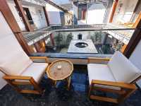 在陽台就可以看到蒼山上的白雪！