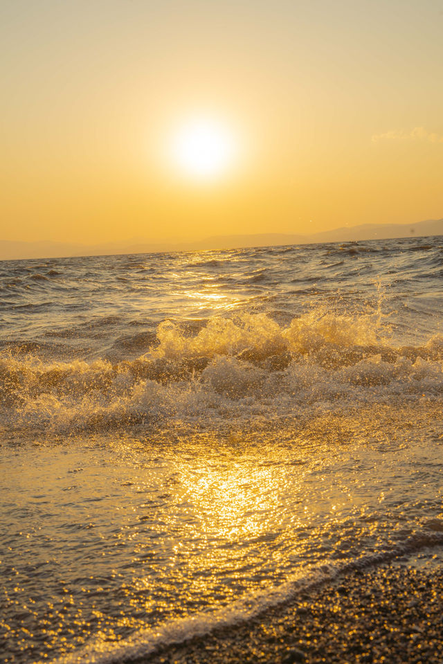 滇池日落封神!橘子海把浪漫焊在昆明黃昏裡 滇池日落封神!橘子海把浪漫焊在昆明黃昏裡