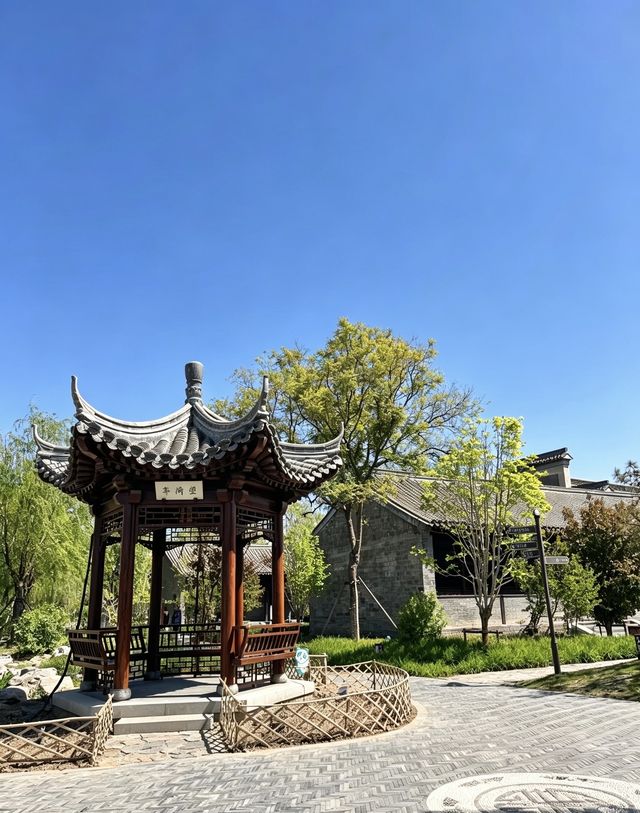 保定的淮軍公所,一直被譽為「京南第一府」,它不僅是全國重點文物保護單位,也是國家4A級旅遊景區。這個