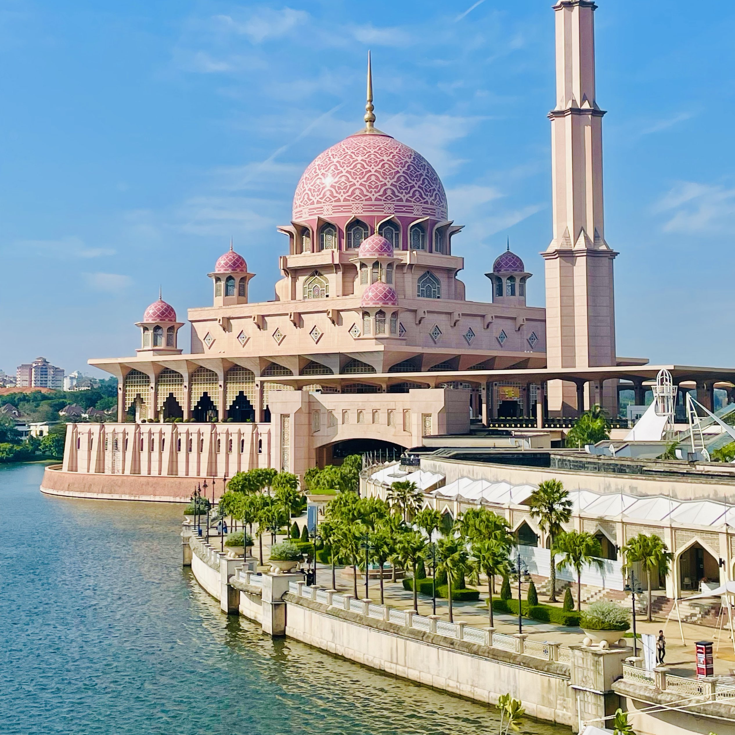 クアラルンプール】一度はぜひ見て欲しいピンクモスク🕌 | Trip.com