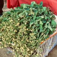 ตลาดม้ง ดอยอินทนนท์ จุดแวะซื้อของฝากที่ไม่ควรพลาด
