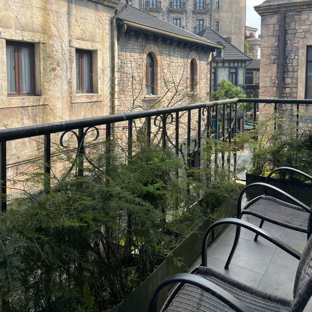 Mercure French Village Bana hill Building 