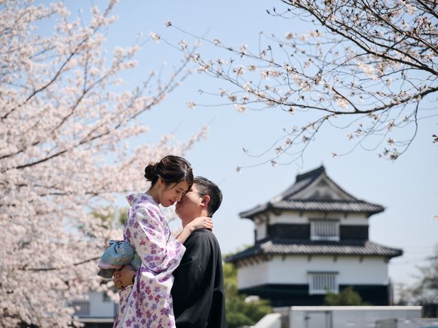 在福岡舞鶴公園拍攝櫻花🌸和服👘情侶照～