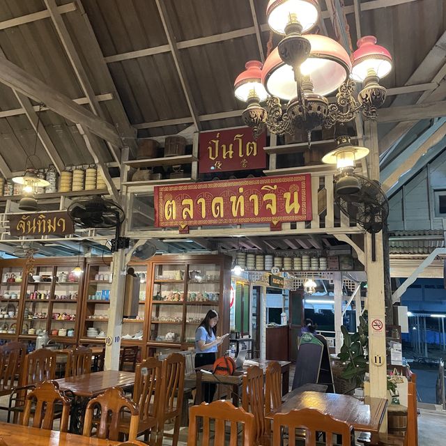 ร้านอาหารปิ่นโต ป่าโมก