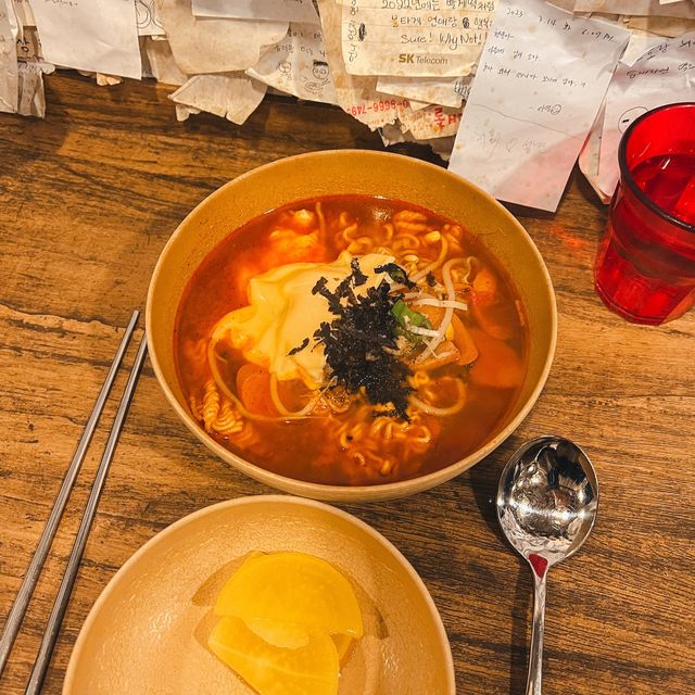 ร้านรามยอนเก่าแก่ แบบ(ไม่)ลับๆ ที่เกาหลี 🇰🇷