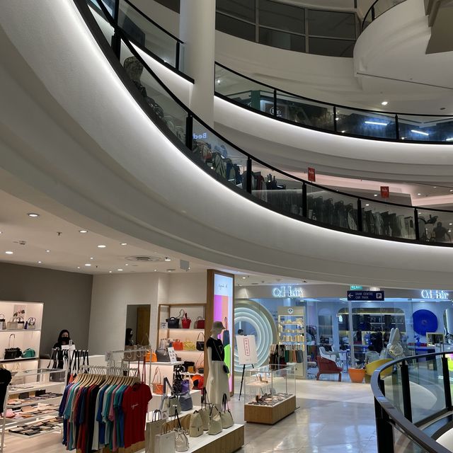 Eat, play, shop and enjoy at Shaw Centre!