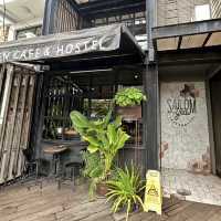 Sailomyen cafe and hostel 