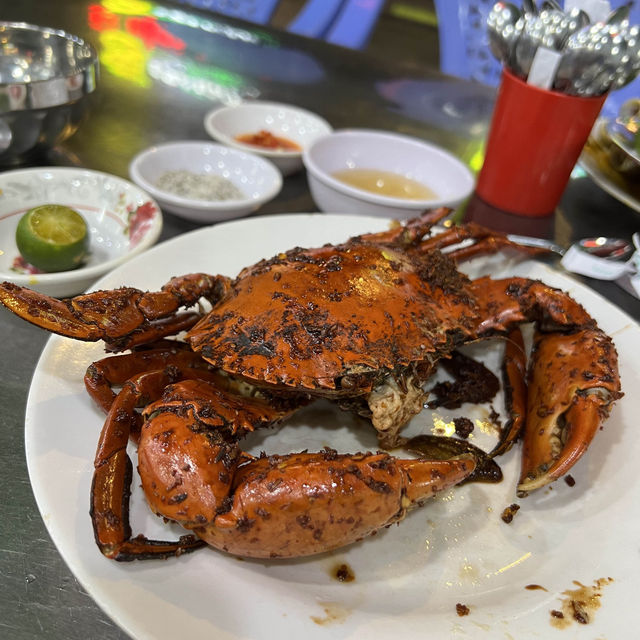 The greatest seafood street in Saigon