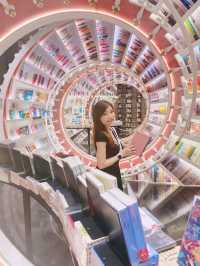 深圳最美打卡書店-鐘書閣
