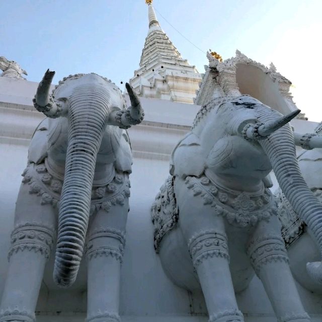 วัดพระธาตุถิ่นแถนหลวง จ.แพร่