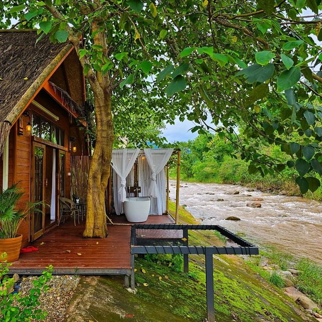 ที่พักสวย ติดริมน้ำมาง วิวท้องนา