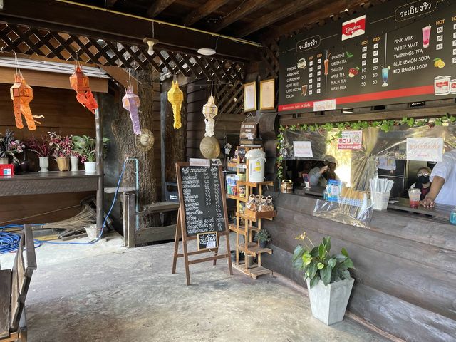 ระเบียงวิว@แม่กำปอง คาเฟ่วิวสวยมากห้ามพลาด! ระเบียงวิว@แม่กำปอง คาเฟ่วิวสวยมากห้ามพลาด!