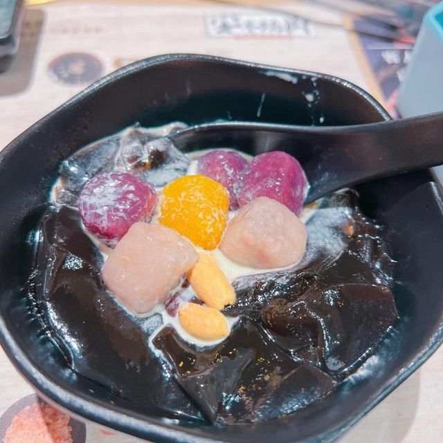 推介美國SRF極黑牛，滿滿牛香，脂肪均勻，輕輕燒兩燒已經充滿油脂香～