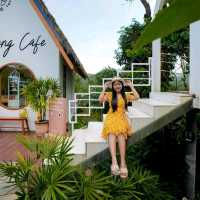 Hug Kapong Cafe - คาเฟ่กะปง 