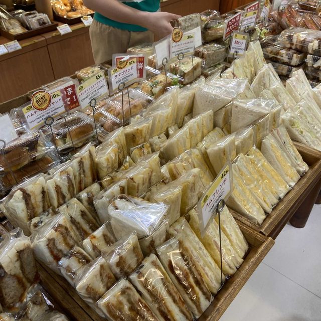 부드러운 돈까스빵 너무 맛있어서 아침마다 사먹는 빵집 🥖 