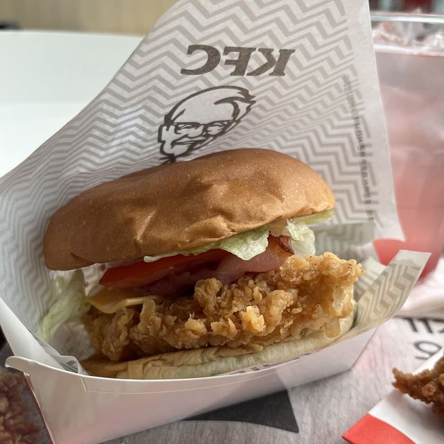 【韓国・仁川国際空港】空港列車の交通センターでサクッと食べられる「KFC 仁川空港交通センター店」