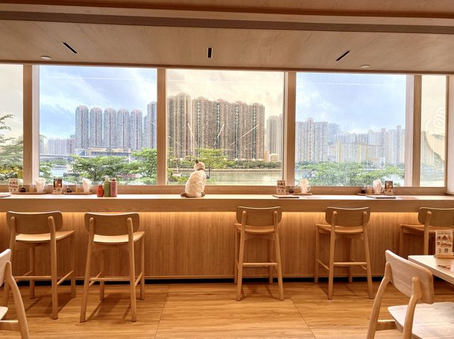 可以同雕塑貓貓🐱打卡嘅台式木系海景餐廳