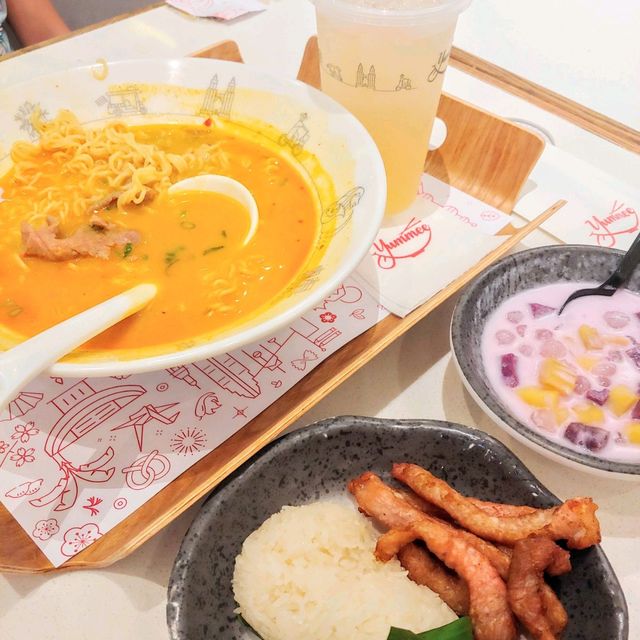 簡約精緻東南亞美食餐廳YUMMEE