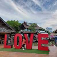 ตลาดน้ำ 4 ภาคพัทยา